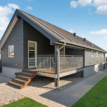 Dom wakacyjny Awesome In Otterup